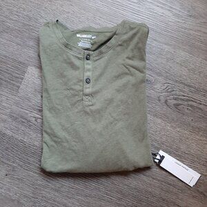 Men's basic long sleeve tee NWT